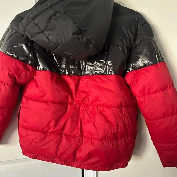 Jordan Puffer Jacket with Hood; Gently worn; stained near right pocket - Picture 3 of 3